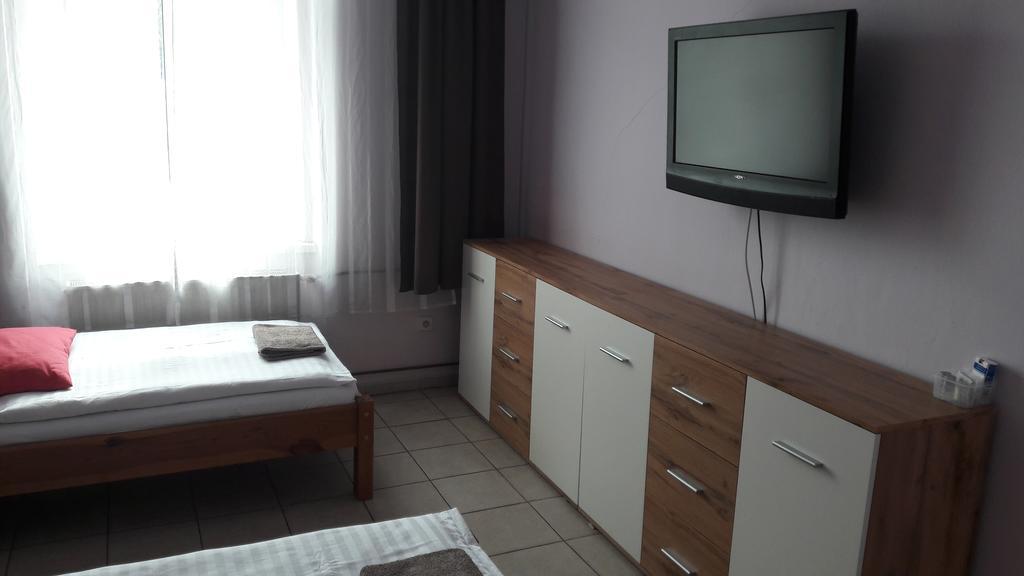 فندق Ubytovani-Plzen-Can المظهر الخارجي الصورة